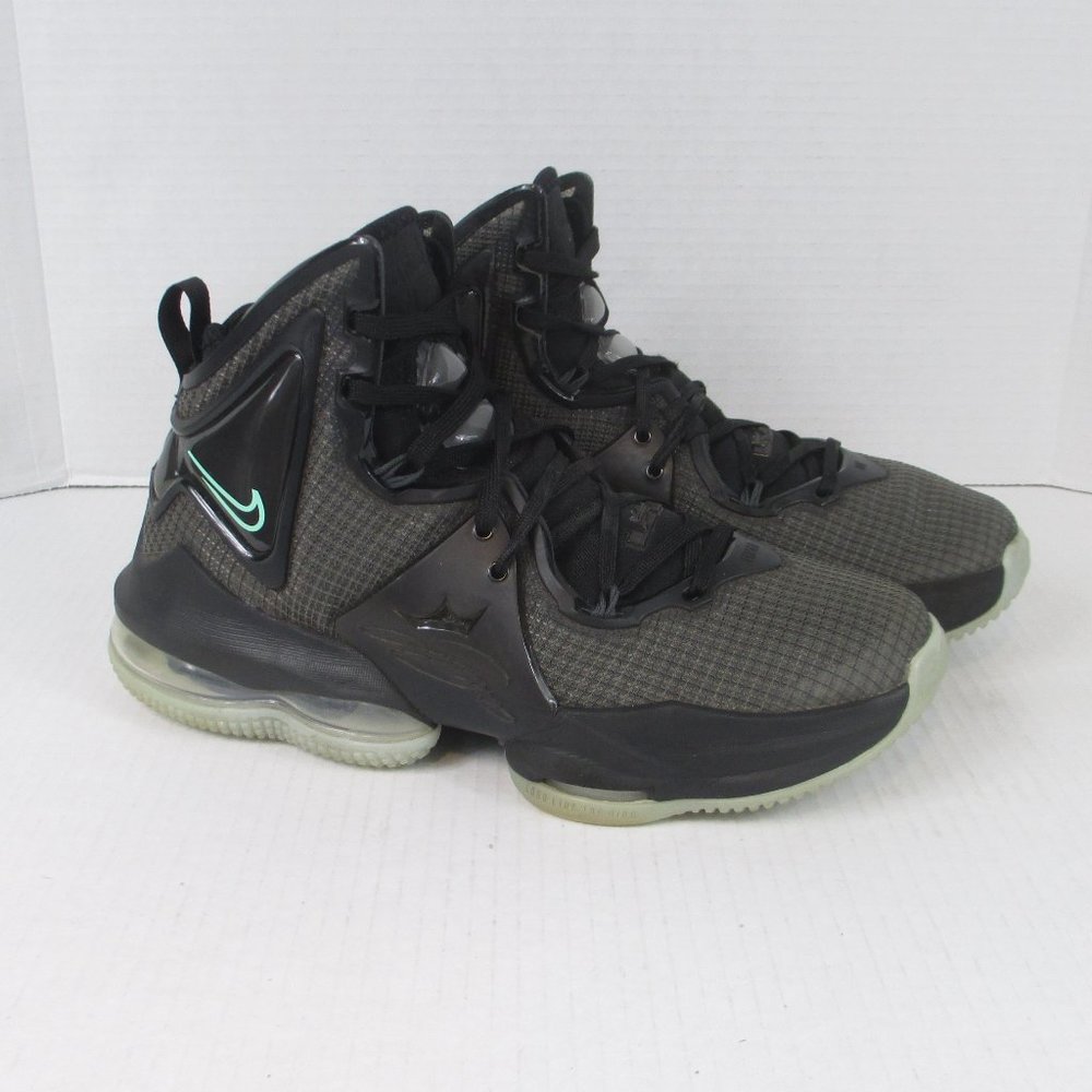 Nike Lebron XIX Size 7Y DD0418-004 Black Green Glow Basketball Shoes